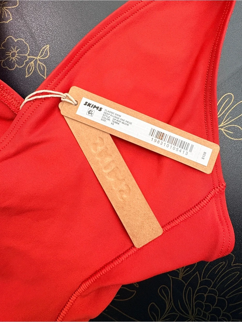 ❤️ SKIMS Classic Swim Deep Plunge One Piece Swimsuit | Terra | XS | NWT ❤️